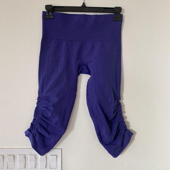 LULULEMON set of 2 In The Flow Crop II leggings sz 4 seamless Magenta & Purple - Picture 7 of 13